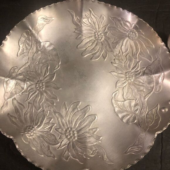 1700 Farber & Shelvin Hand Wrought Aluminum Tray Fiddlehead Handle Scalloped - Picture 2 of 4